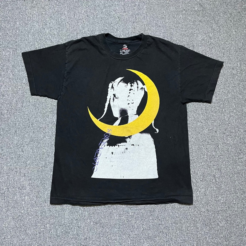 Workshop of Madness Graphic T-Shirt Large Black Crescent Moon Braids Streetwear